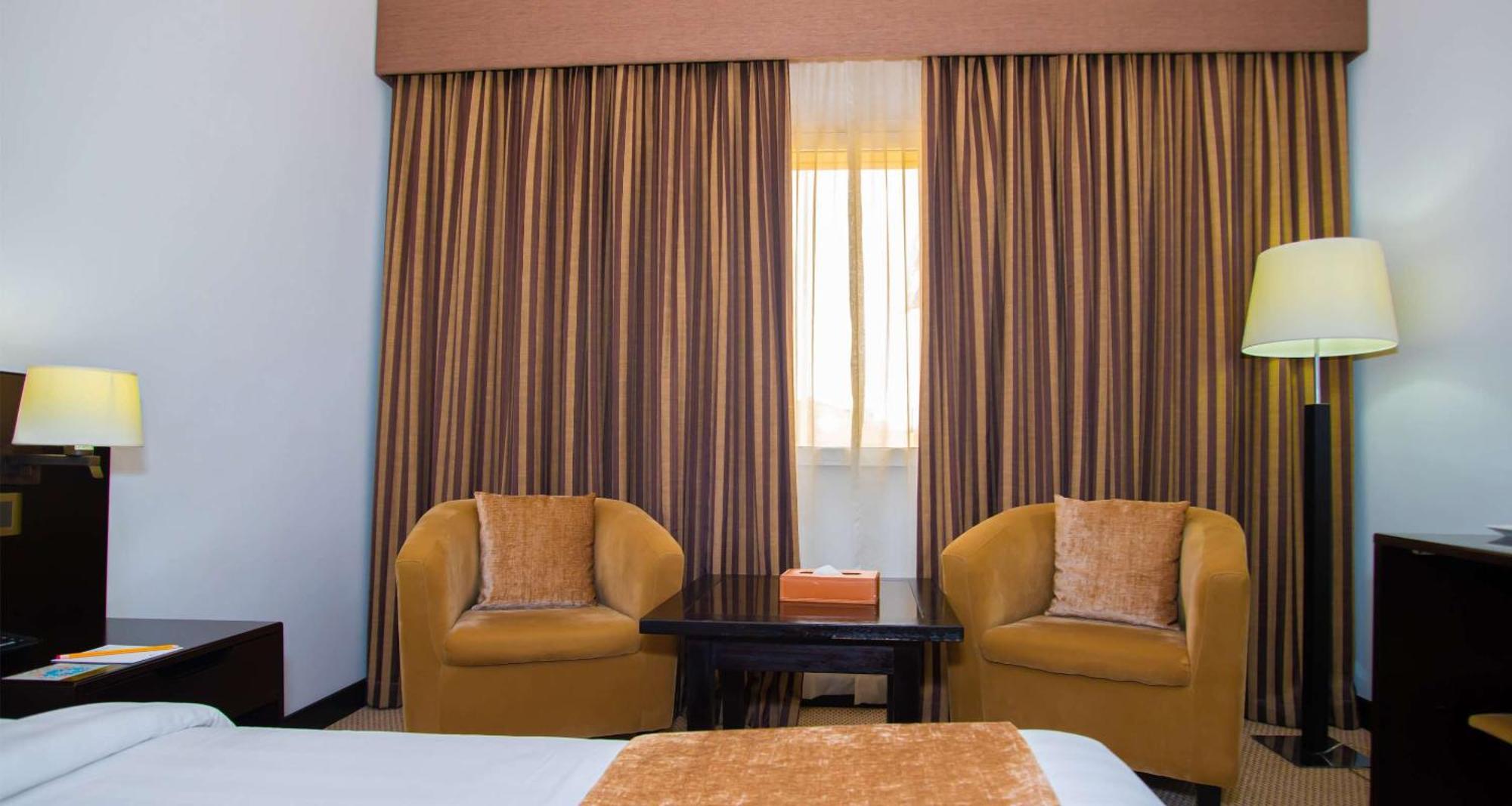 Sur Plaza Hotel Exterior foto