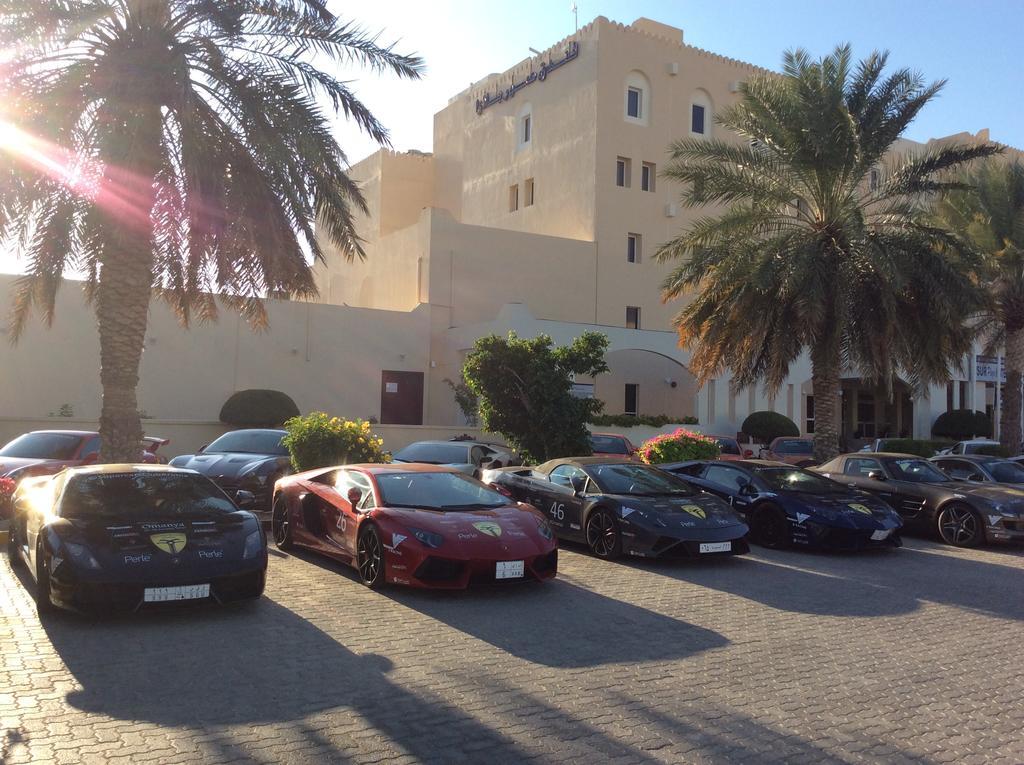 Sur Plaza Hotel Exterior foto